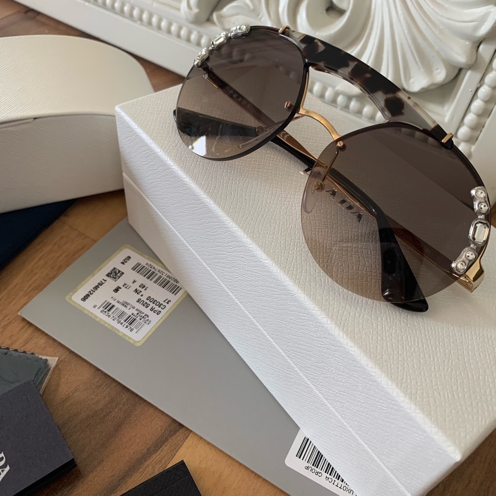 🆕Prada Jeweled Gold/Brown Round Sunglasses SPR52U